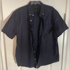 Men’s Banana Republic Dark Blue Geometric Shirt, size L slim fit